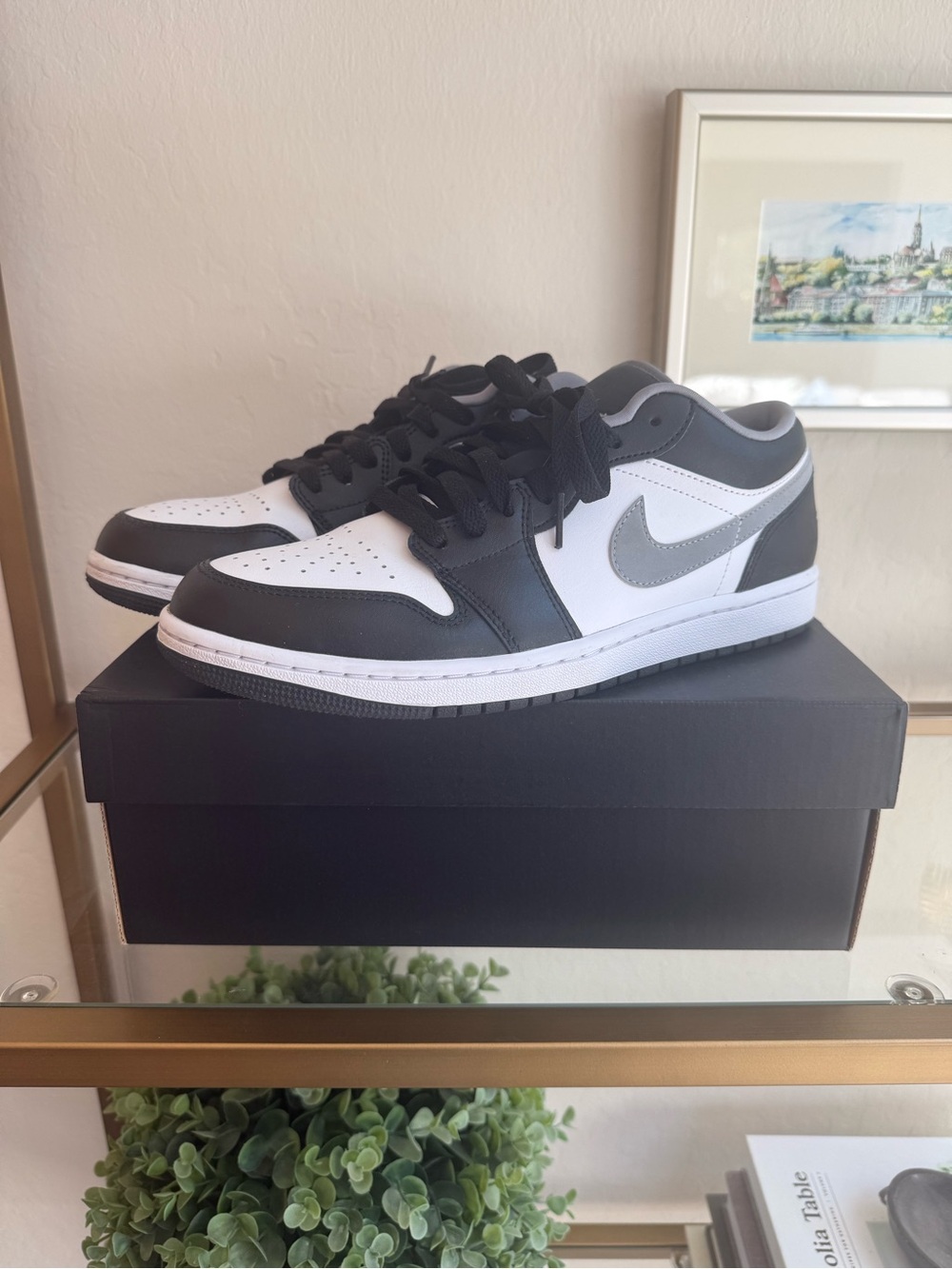 Nike Air Jordan 1 Low - Retro Sneaker in Black, White & Gray - Picture 8 of 13